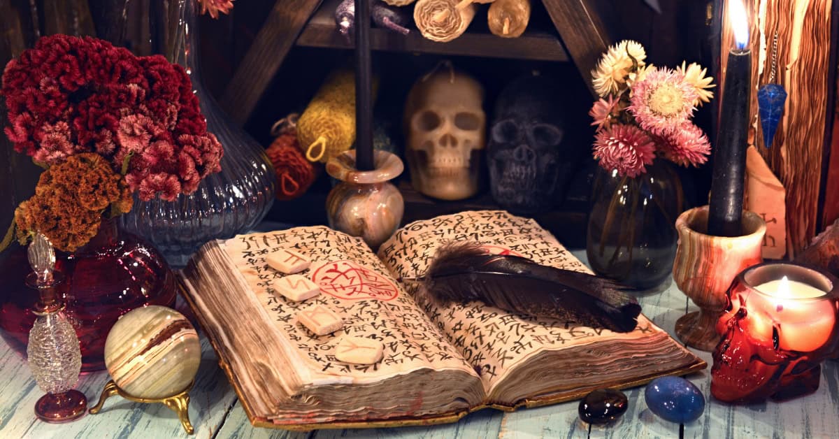 Гримуар и Книга Теней: в чём разница?